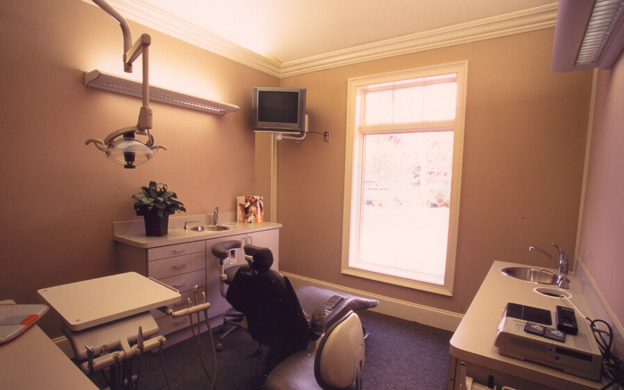 Dental treatment room